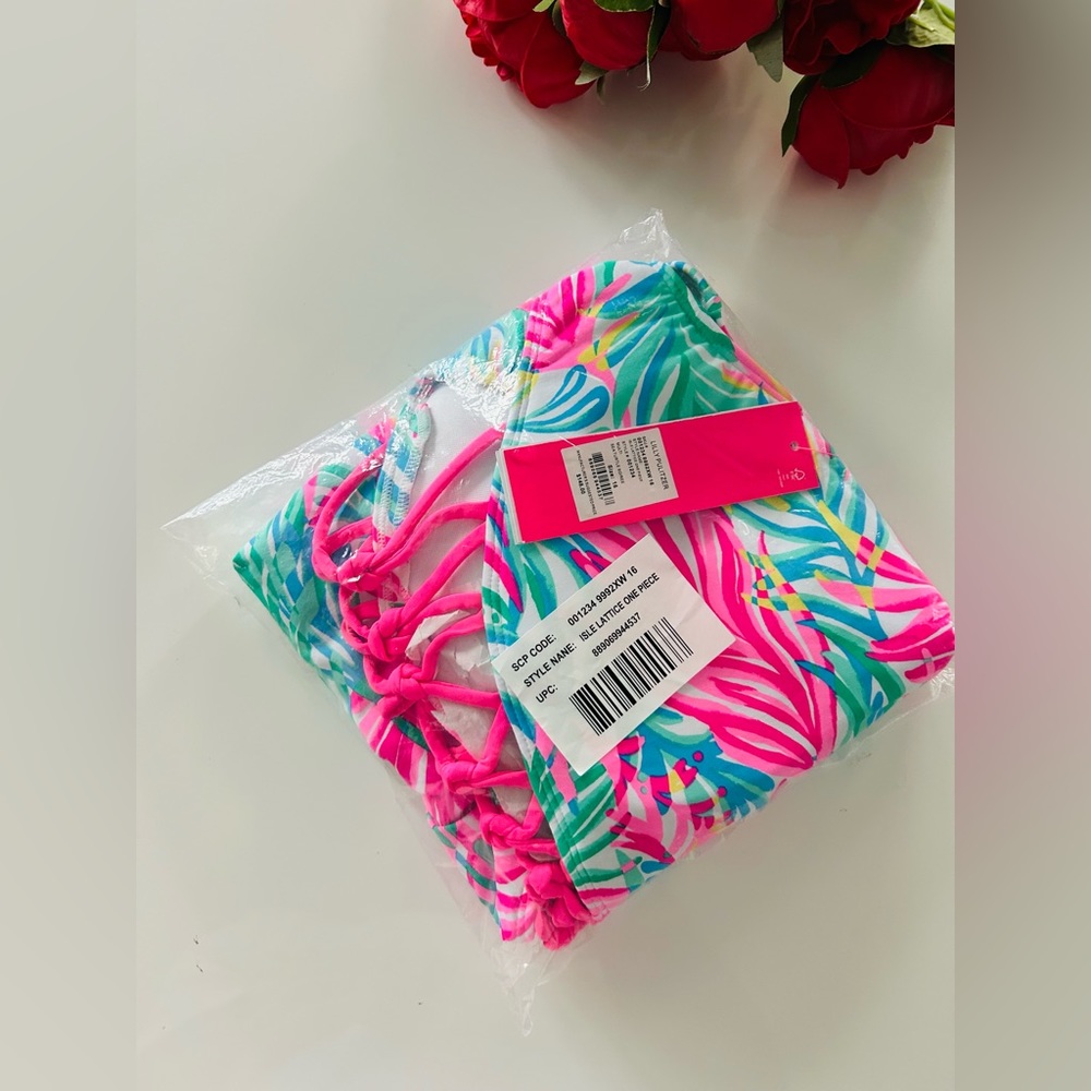 Lilly Pulitzer Isle Lattice One-Piece Swimsuit - Picture 11 of 16
